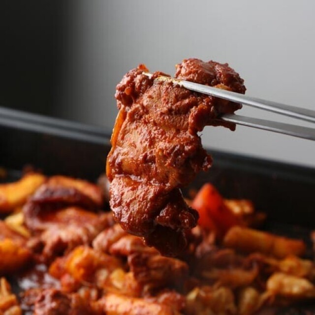 닭요리전문점 계절,춘천 계절 닭갈비 한끼세트 (닭갈비 2인세트 & 냉동감자전)