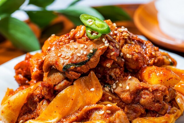 닭요리전문점 계절,춘천 계절 닭갈비 한끼세트 (닭갈비 2인세트 & 냉동감자전)